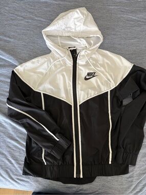 Nike Women’s Black and White Hooded Windrunner Jacket
